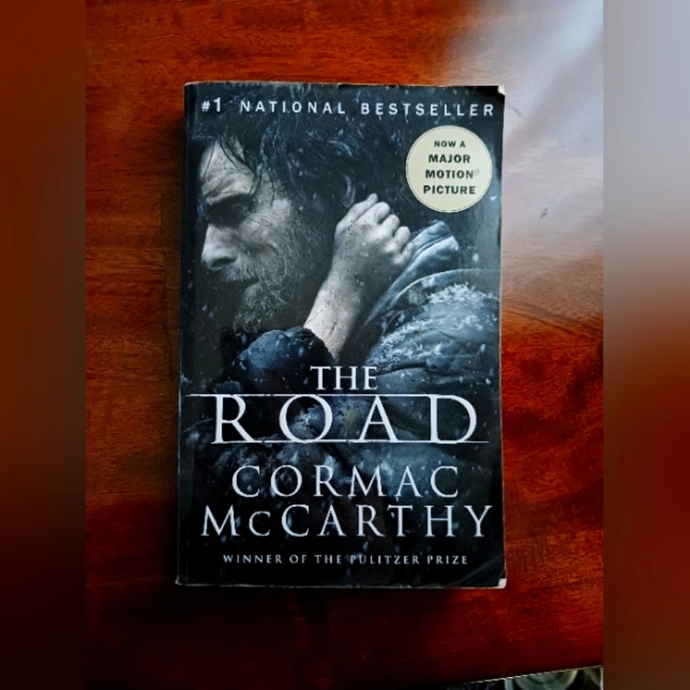 The Road by Cormac McCarthy 2008 Paperback Movie Tie-In Vintage